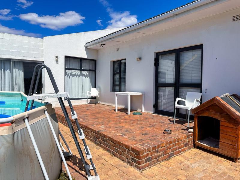 3 Bedroom Property for Sale in Wellway Park East Western Cape